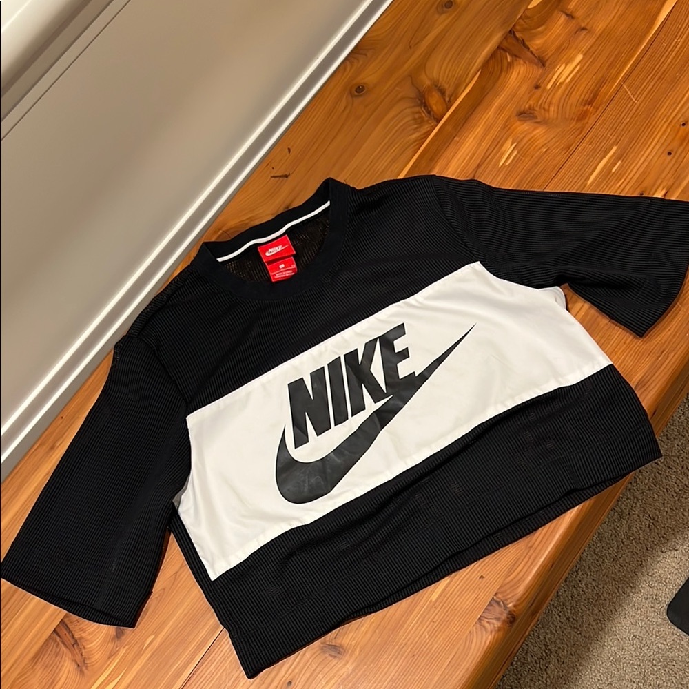 Nike Mesh Crop Top